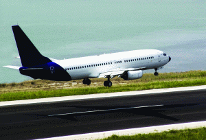 Aeroportul din judeţul Braşov va fi mai mare decât cele din Constanţa şi Timişoara, urmând să fie construit de compania canadiană Intelcan.