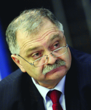 Dr. Liviu Mureşan a înfiinţat Fundaţia EURISC (European Institute for Risk Security and Communication Management), în 1995, împreună cu profesorul Adrian Gheorghe, academicianul Dan Bălteanu, Dumitru Prunariu, Michel Gaillard, Ilie Năstase,Victor Vaida şi alte personalităţi locale. Fundaţia EURISC s-a numărat printre organizatorii Summitului NATO 2008 de la Bucureşti.