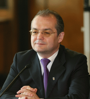 Boc: "Vom trimite proiectul de buget în Parlament"