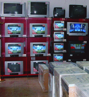 Vânzările de electrocasnice mari au avut din nou un trimestru bun, comparativ cu începutul anului 2009, dar faţă de 2008, vânzările au scăzut cu 37,6%.