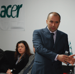 Bogdan Iftemie, Sales Manager "Acer" România": "Pentru desktop-uri vrem să intrăm în "Top 5" în trimestrul patru din 2009 sau primul trimestru din 2010".