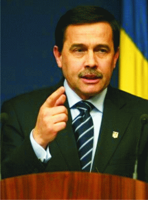 Gheorghe Pogea, ministrul finanţelor.