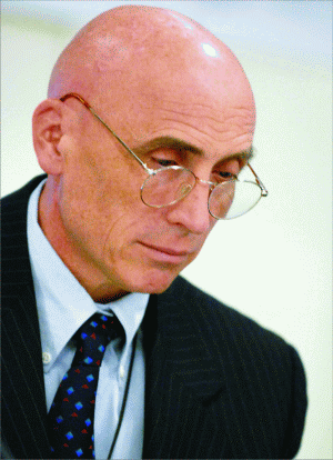 Ion Drăgulin: Banca centrală va confirma tendinţa de relaxare a dobânzii-cheie, dar nu în ritmul în care îşi doreşte, pe fondul contextului macroeconomic.