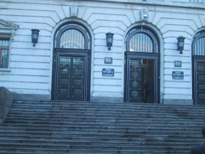 BNR menţine dobânda la 8% în prima şedinţă din an