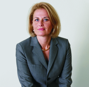 "Sunt nerăbdătoare să punem serviciile băncii la dispoziţia clienţilor din ţara mea natală, România", a declarat Ilinca von Derenthal.