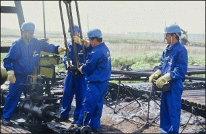 "Petrom" va investi 400 de milioane de euro, în 2007, în explorare şi producţie