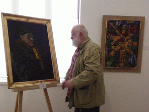 Pictorul Dan Cioca privind portretul doctorului Papinian de Ţuculescu.