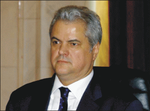 Adrian Năstase: Procurorii vor să efectueze o expertiză referitoare la termopane