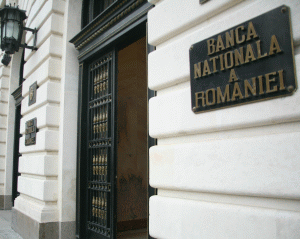 Rezervele valutare ale BNR au scăzut la 31,98 miliarde euro, în mai
