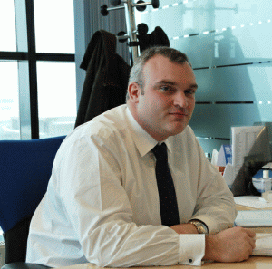 "Într-o perioadă de incertitudine economică, leasing-ul operaţional este unul dintre domeniile care oferă avantaje concrete pentru companii", a declarat Arnault Leglaye, Managing Director "Arval" România.