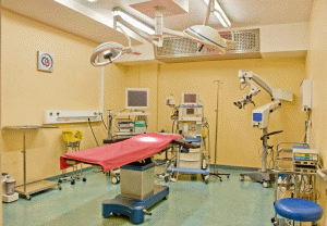 Primele intervenţii chirurgicale pentru hernie de disc într-un spital privat