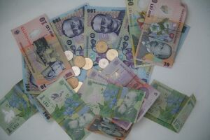 Dividendele şi dobânzile au salvat profitul Fondului Proprietatea