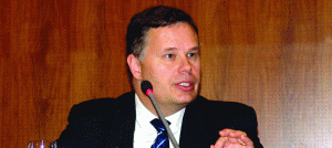 The head of the IMF mission, Jeffrey Franks, sees a bright future for Romania"s economy over the long term.