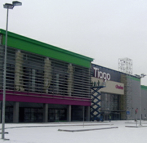 "Unicredit", playing both ends of the deal involving the acquisition of the first bankrupt mall development project