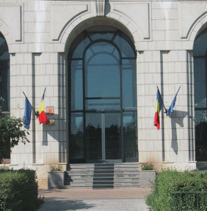 Finanţele vor să împrumute 4,6 miliarde în septembrie
