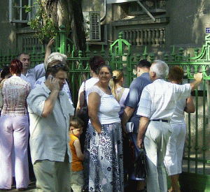 Rata locurilor de muncă vacante a scăzut în toată ţara