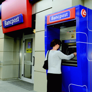 "Bancpost" îşi reînnoieşte contractul de exclusivitate cu "American Express"