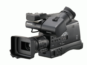 Panasonic lansează o nouă cameră video HD de umăr