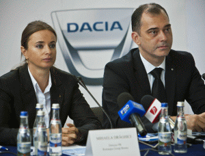Mihaela Drăghici, director de relaţii publice în cadrul "Romaqua Group" SA Borsec şi Viorel Asaftei, director de vânzări speciale - Grupul "Renault" România. 