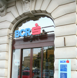 Operaţiunile bancare prin telefon de la BCR, disponibile non-stop