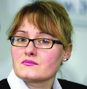 Dana Mirela Ionescu, Depozitarul Central: Cei doi administratori nu au menţionat în declaraţiile pe proprie răspundere că fac parte din patru Consilii de Administraţie ale unor societăţi listate.