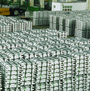 Statul chinez urmează să vândă lingouri de aluminiu la începutul lunii viitoare.