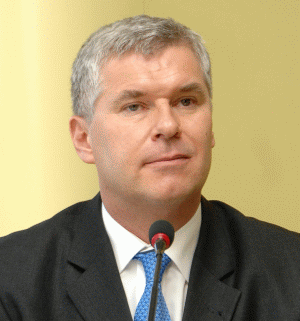 Robert C. Rekkers: "În continuare, focusul nostru este îndeplinirea obiectivelor stabilite pentru 2010, chiar dacă urmează încă o perioadă dificilă".