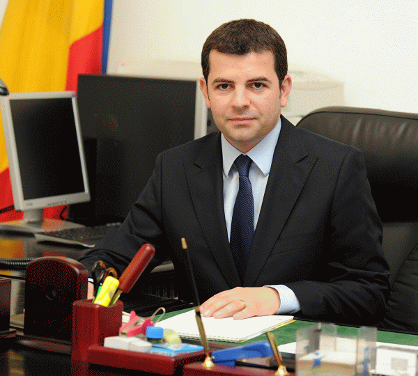 "Vom crea un lanţ naţional de depozite de legume şi fructe"