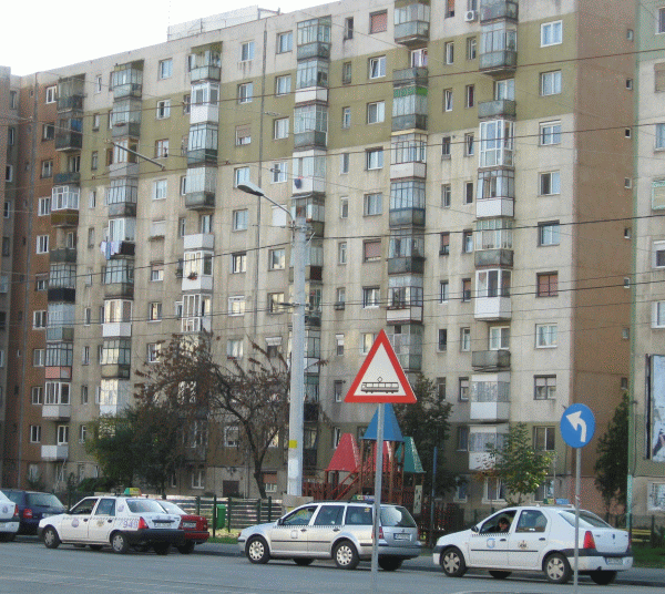 Încheierea de asigurări obligatorii pentru proprietarii cu poliţe facultative, suspendată în justiţie