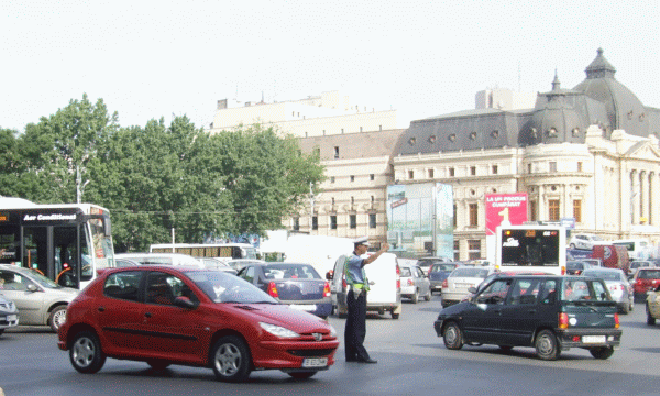 În 2011, subscrierile RCA au însumat aproape două miliarde de lei .