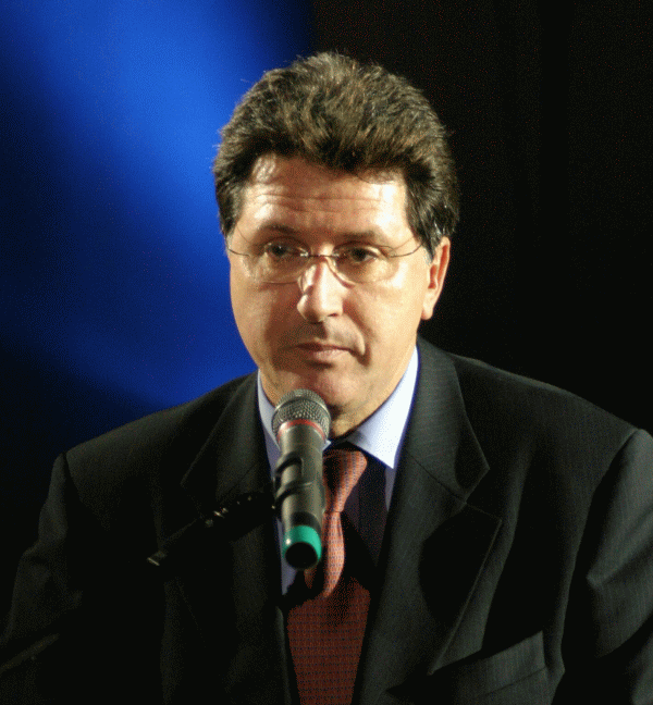 "Restructurarea sistemului bancar este o poveste fără sfârşit"