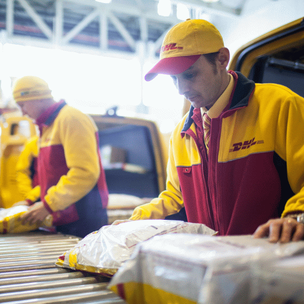 DHL vrea să deschidă un centru operaţional la Cluj