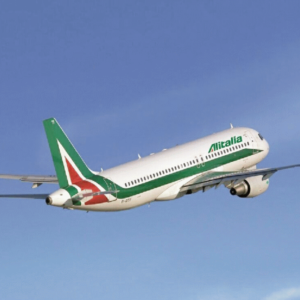 Directorul "Alitalia" părăseşte compania din cauza pierderilor