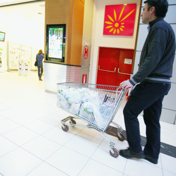 Vânzările retail din SUA, cu mult peste aşteptări