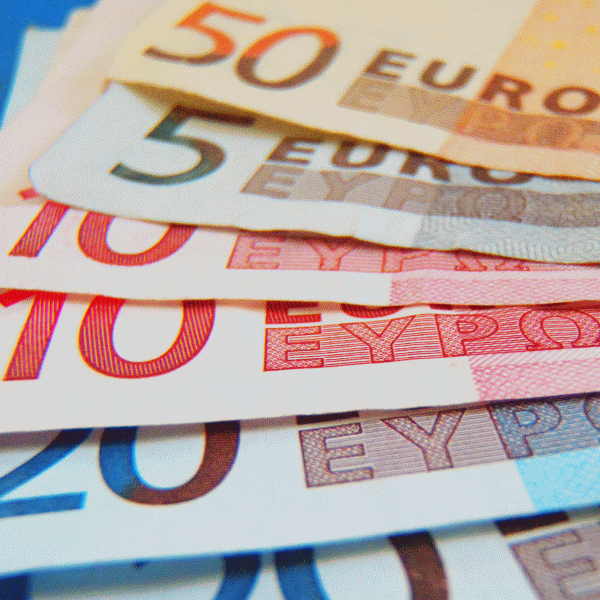 Depozitele de peste 100.000 de euro din băncile UE ar putea fi folosite la recapitalizare