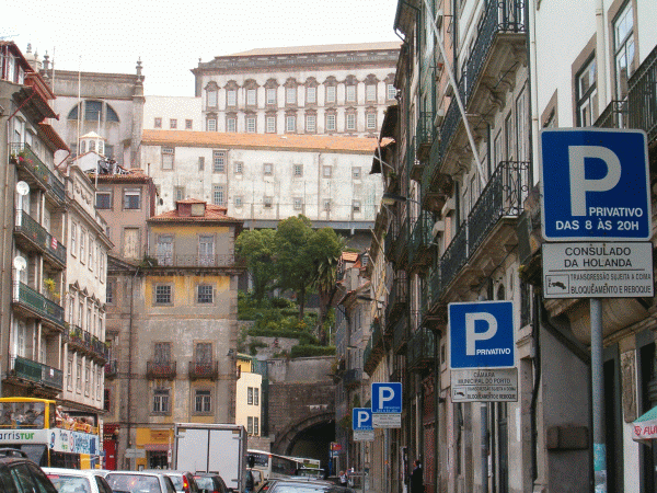 FT: Bancherii din Portugalia se tem de "virusul" cipriot