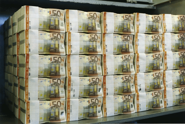 Firmele care au de primit bani europeni ar putea fi scutite de impozite