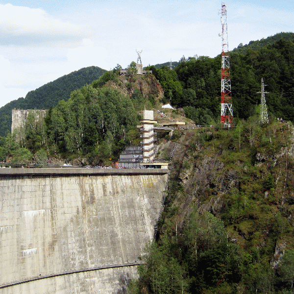 Hidroelectrica realizează investiţii de 380 milioane lei