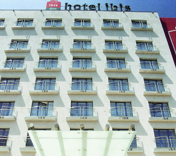 O proporţie de 31% din hotelurile "Accor" se află în Franţa, 31% în restul Europei, 23% în Asia, 8% în America Latină, iar 6% în Africa şi Orientul Mijlociu. 