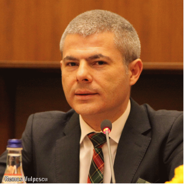 "Băncile au, şi ele, nevoie să se restructureze"