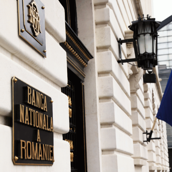 "BNR va reduce rezervele minime obligatorii în lei"