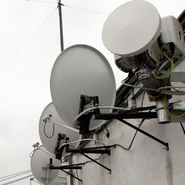 Patru oferte pentru reţeaua telecom în zone defavorizate
