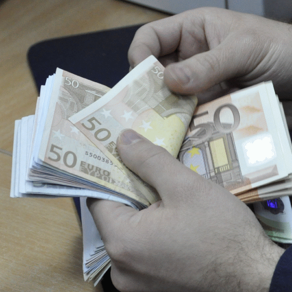 Limită de capital de 5,5% pentru bănci la testele de stres ale BCE şi EBA