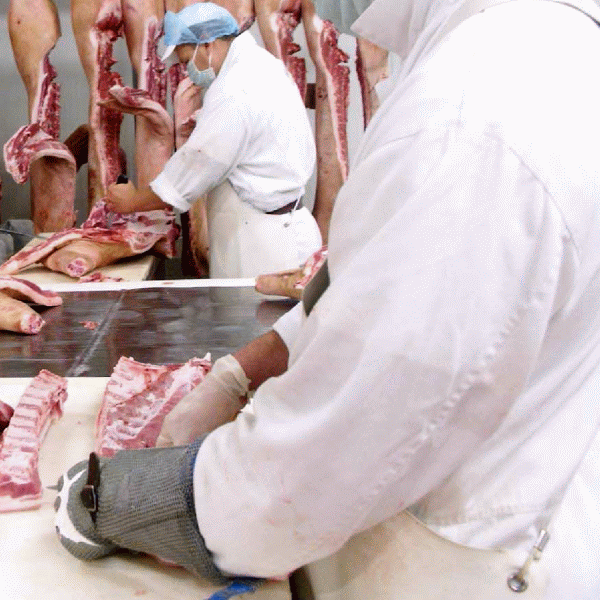Procesatorii de carne vor să lanseze o campanie pentru reducerea TVA 