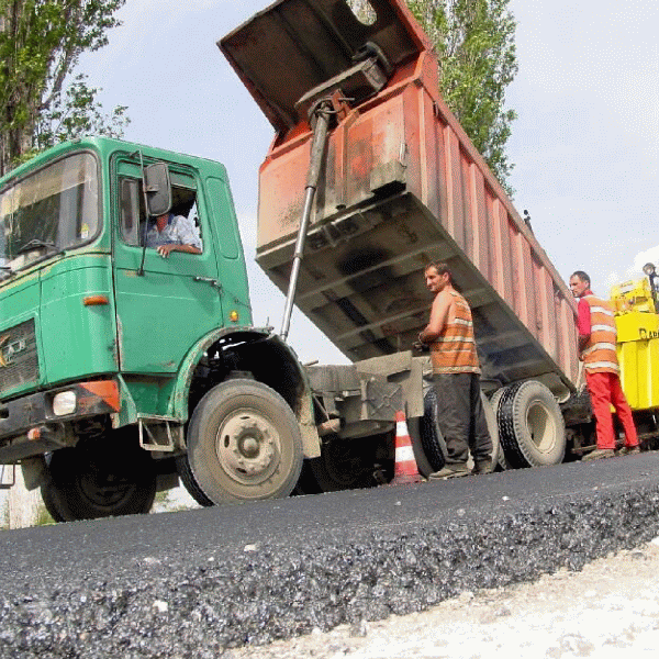 Planuri măreţe pentru construcţia de autostrăzi, din nou, pe hârtie