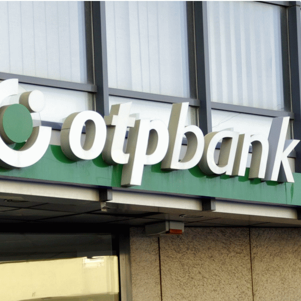 "OTP Bank" se retrage din Crimeea