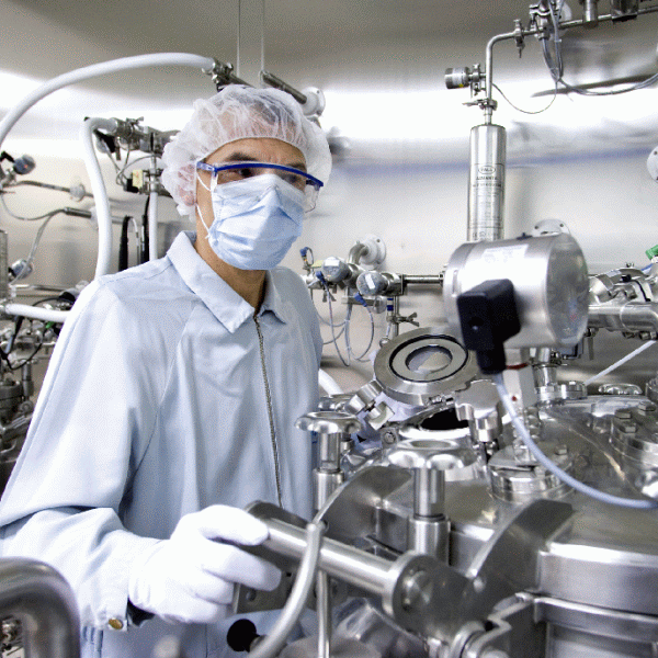 Italia vrea despăgubiri de 1,2 miliarde euro de la "Novartis" şi "Roche"