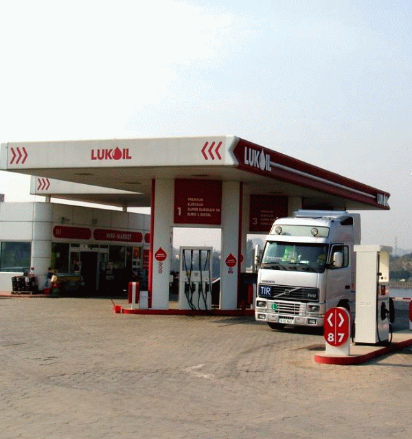 Lukoil se retrage din Cehia, Ungaria şi Slovacia