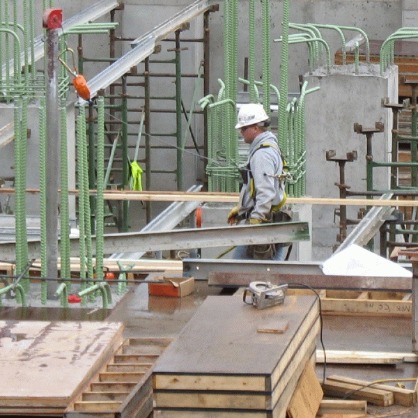 Guvernul a lansat un program naţional de construcţii