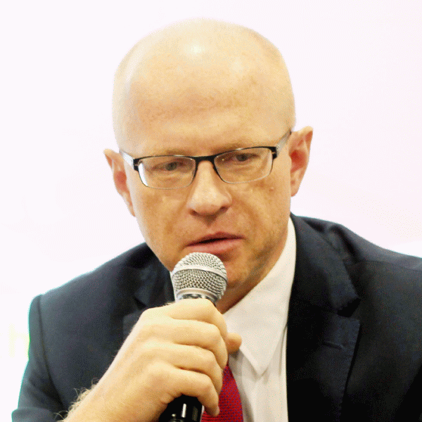 Ludwik Sobolewski spune că piaţa nu ar trebui să resimtă deloc trecerea la "T+2" şi separarea sistemelor.